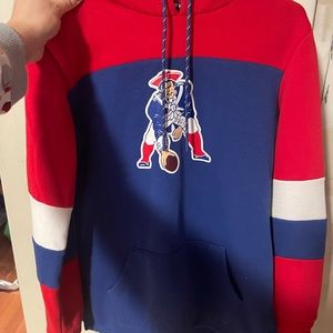 Bundle and Save❤️ Women’s New England Patriots old school hoodie!
